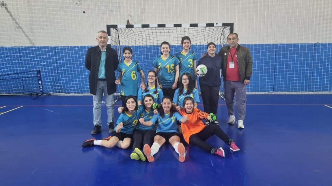 Yıldız Kızlar Futsal Takımımız YARI FİNALDE!